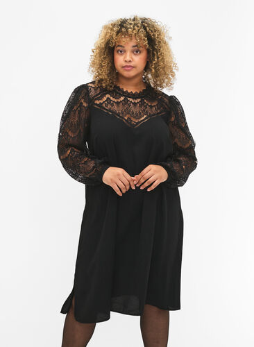 Zizzi Langärmeliges Kleid mit Spitze, Black, Model image number 0
