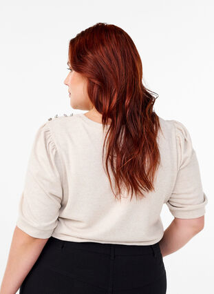 Zizzi Bluse mit Knopfdetail und kurzen Puffärmeln, Oatmeal White Mel., Model image number 1