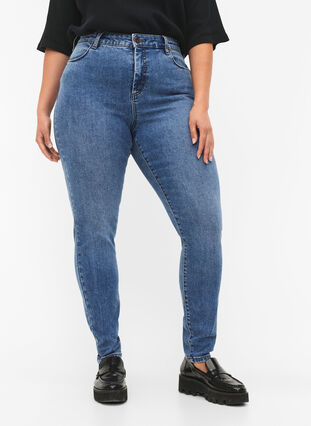 Zizzi Amy Jeans mit hoher Taille und extra schlanker Passform, Blue denim, Model image number 2