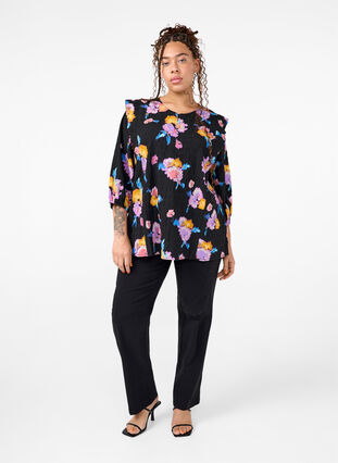 Zizzi Geblümte Bluse mit Rundhalsausschnitt und Reißverschluss, Black w. Flower AOP, Model image number 1