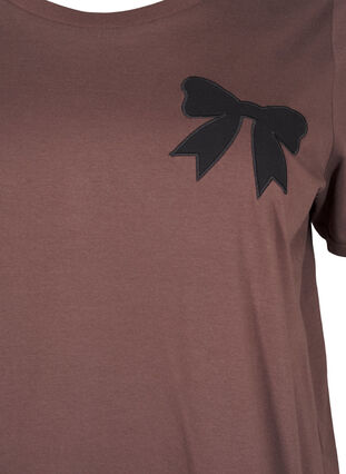 Zizzi T-Shirt aus Baumwolle mit Schleife, C. Martini W. Black, Packshot image number 2