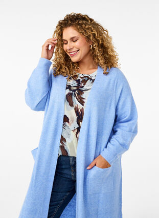 Zizzi Lange Strickjacke mit Taschen, Cornflower Blue Mel., Model image number 2