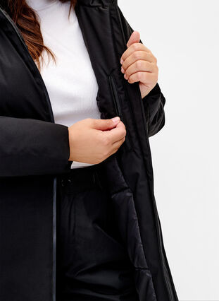 Zizzi Winterjacke mit verstellbarer Taille, Black, Model image number 2