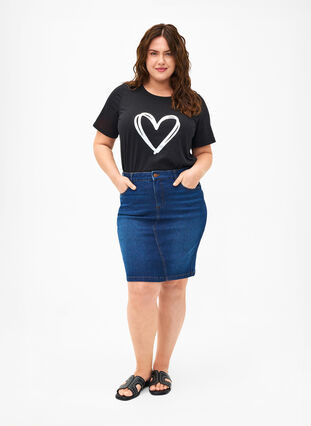 Zizzi FLASH - T-Shirt mit Motiv, Black Silver Heart, Model image number 2