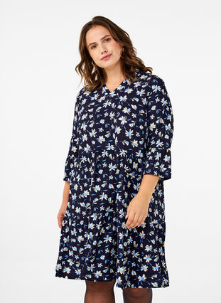 Zizzi Kurzes A-Linien-Kleid mit Blümchenmuster, Night Sky AOP, Model image number 0