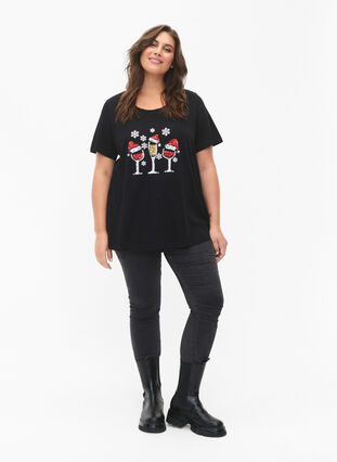 Zizzi Weihnachts-T-Shirt mit Pailletten, Black w. Wine, Model image number 2