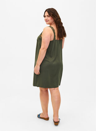 Zizzi Trägerkleid aus Viskose mit Spitze, Thyme, Model image number 1