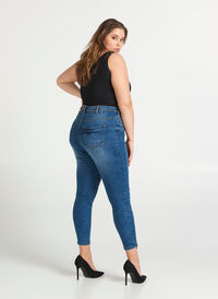 Cropped Amy Jeans mit Reißverschluss, Blue denim, Model