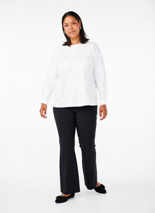 Zizzi Langärmlige Bluse mit Stickereien, Bright White, Model image number 2