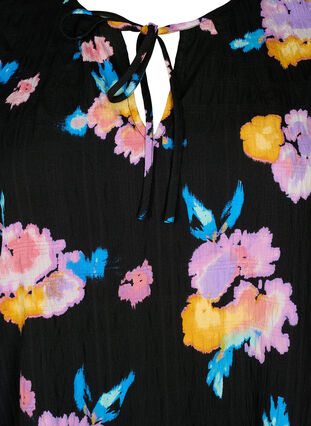 Zizzi Kleid mit kurzen Puffärmeln und Blumenmuster, Black w. flower AOP, Packshot image number 2