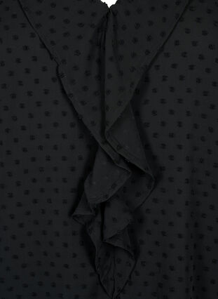 Zizzi Bluse mit Rüschen und gepunkteter Textur, Black, Packshot image number 2