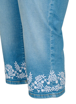 Zizzi  Amy Capri-Hosen mit hoher Taille und Stickerei, Light blue denim, Packshot image number 3
