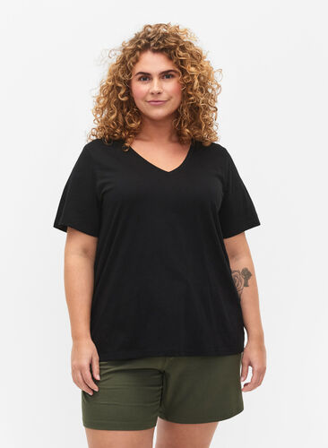 Zizzi Kurzärmliges Basic-T-Shirt mit V-Ausschnitt, Black, Model image number 0