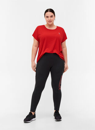 Zizzi Einfarbiges Trainings-T-Shirt., Haute Red, Model image number 2