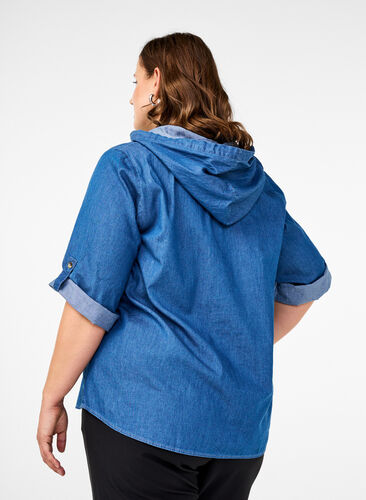 Zizzi Jeansbluse mit Kapuze, Medium Blue Denim, Model image number 1