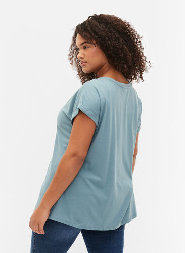 Zizzi Kurzärmeliges T-Shirt aus einer Baumwollmischung, Smoke Blue, Model image number 1