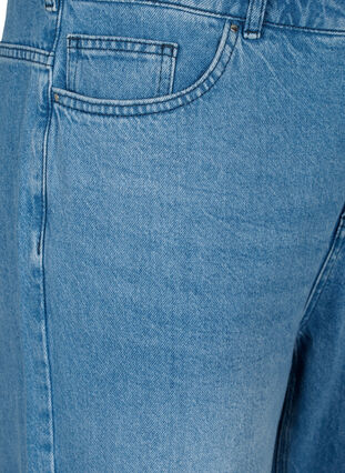 Zizzi Gerade geschnittene Jeans mit ungesäumten Kanten, Medium Blue, Packshot image number 2