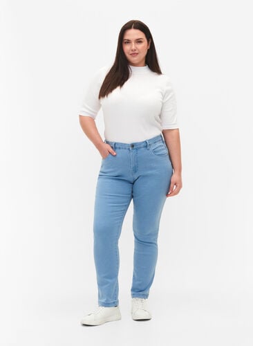 Zizzi Schmale Passform Emily Jeans mit normaler Taille, Ex Lt Blue, Model image number 0