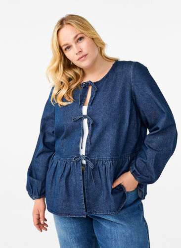 Zizzi Peplum-Bluse aus Denim mit Bindeverschluss, Dark Blue Denim, Model image number 0