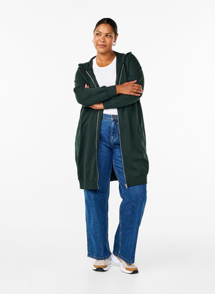 Zizzi Lange Sweatjacke aus Baumwolle mit Kapuze, Scarab, Model image number 2