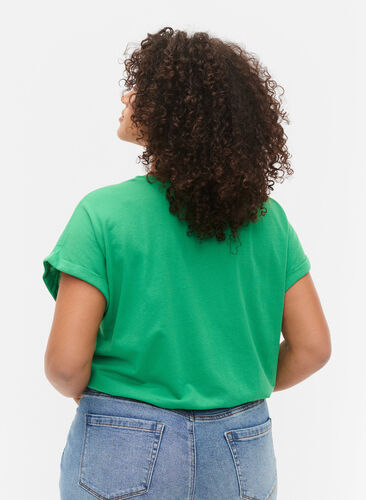Zizzi Kurzärmliges T-Shirt aus einer Baumwollmischung, Kelly Green, Model image number 1