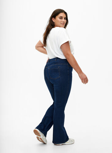 Zizzi Ellen Bootcut-Jeans mit hoher Taille., Dark Blue, Model image number 1